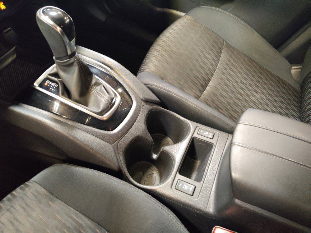 Used 2018 Nissan Rogue SV FWD image 26