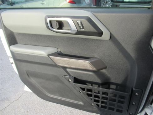 Used 2022 Ford Bronco Badlands w/ Sasquatch Package image 28