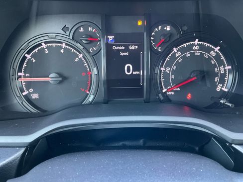 Used 2023 Toyota 4Runner 40th Anniversary SE AWD/4WD image 18