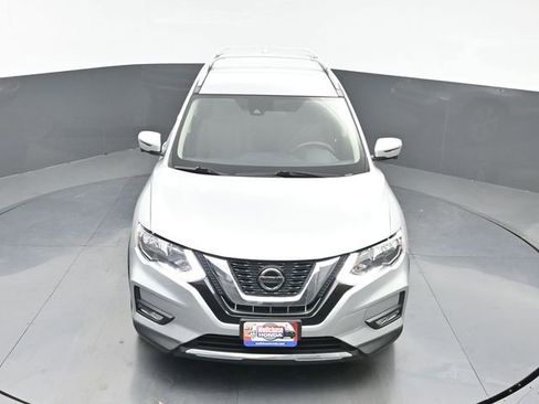 Used 2019 Nissan Rogue SV w/ Premium Package image 28