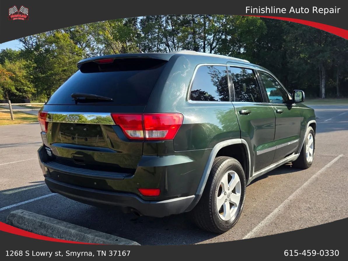 Used 2011 Jeep Grand Cherokee Laredo RWD image 4
