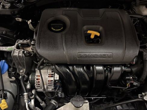 Certified 2023 Kia Forte LXS w/ LXS Technology Package image 22