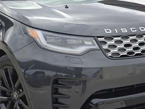 New 2026 Land Rover Discovery Limited Edition image 34