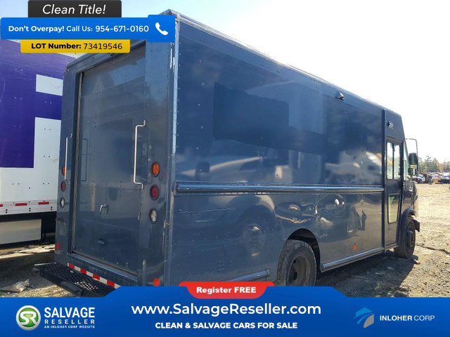 Used 2017 Ford F550 4x4 Regular Cab Super Duty image 4