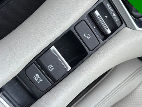 Used 2024 Honda HR-V EX-L image 22