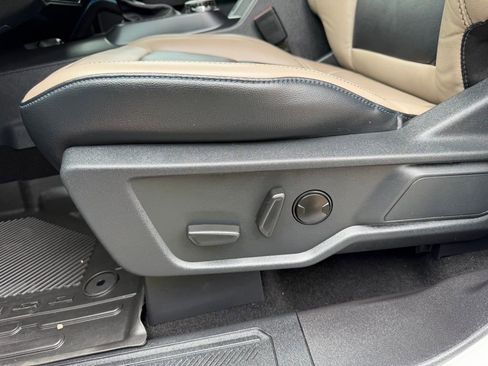 Used 2024 Ford Bronco Wildtrak AWD/4WD image 13