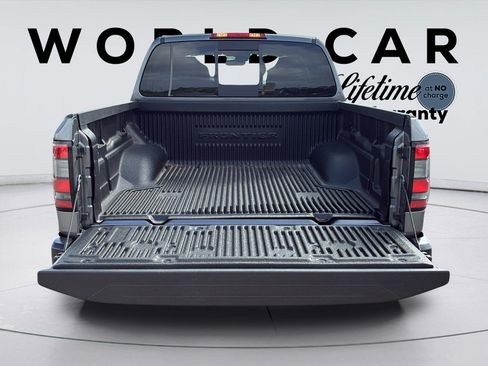 Used 2025 Nissan Frontier S RWD image 9