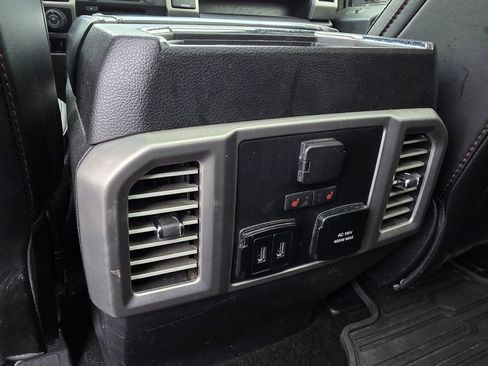 Used 2018 Ford F150 Platinum w/ Equipment Group 701A Luxury image 25