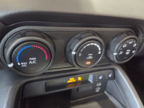 New 2025 MAZDA MX-5 Miata Club image 21