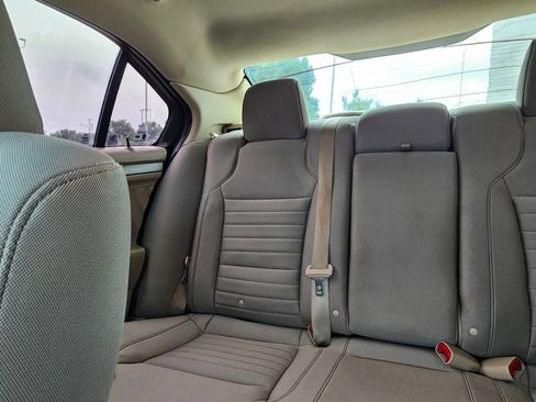 Used 2019 Ford Taurus SE FWD image 23