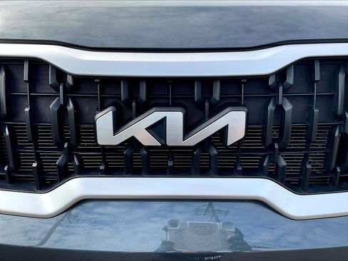 Used 2023 Kia Telluride EX w/ EX Captain's Chair Package FWD image 24