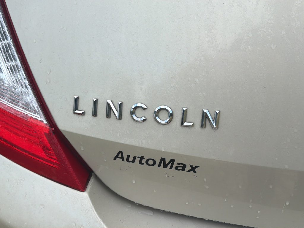 Used 2014 Lincoln MKS w/ Equipment Group 101A FWD image 19