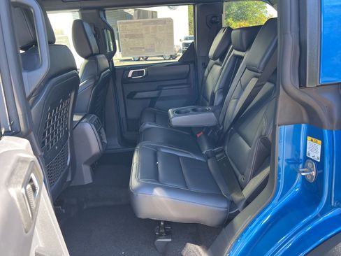 New 2025 Ford Bronco Badlands w/ Sasquatch Package image 17