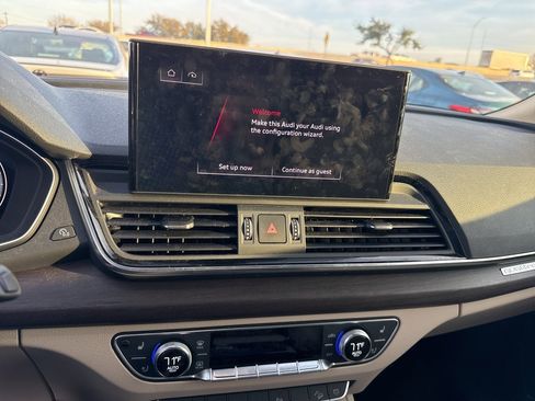 Used 2021 Audi Q5 2.0T Premium Plus w/ Premium Plus Package image 9