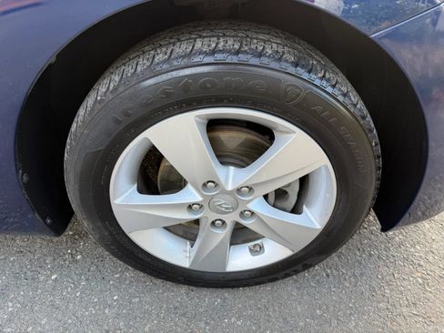 Used 2013 Hyundai Elantra GLS w/ Preferred Pkg FWD image 19
