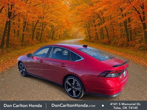Used 2025 Honda Accord Sport image 6
