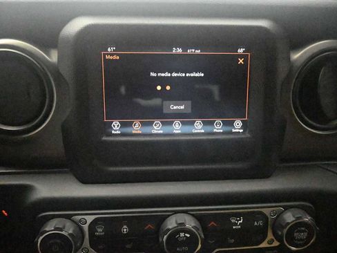 Used 2021 Jeep Gladiator Sport AWD/4WD image 16