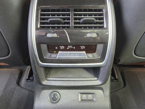 Used 2021 BMW X7 xDrive40i w/ Executive Package 2 image 35