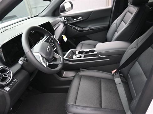 New 2026 Chevrolet Equinox LT w/ Convenience Package II image 8