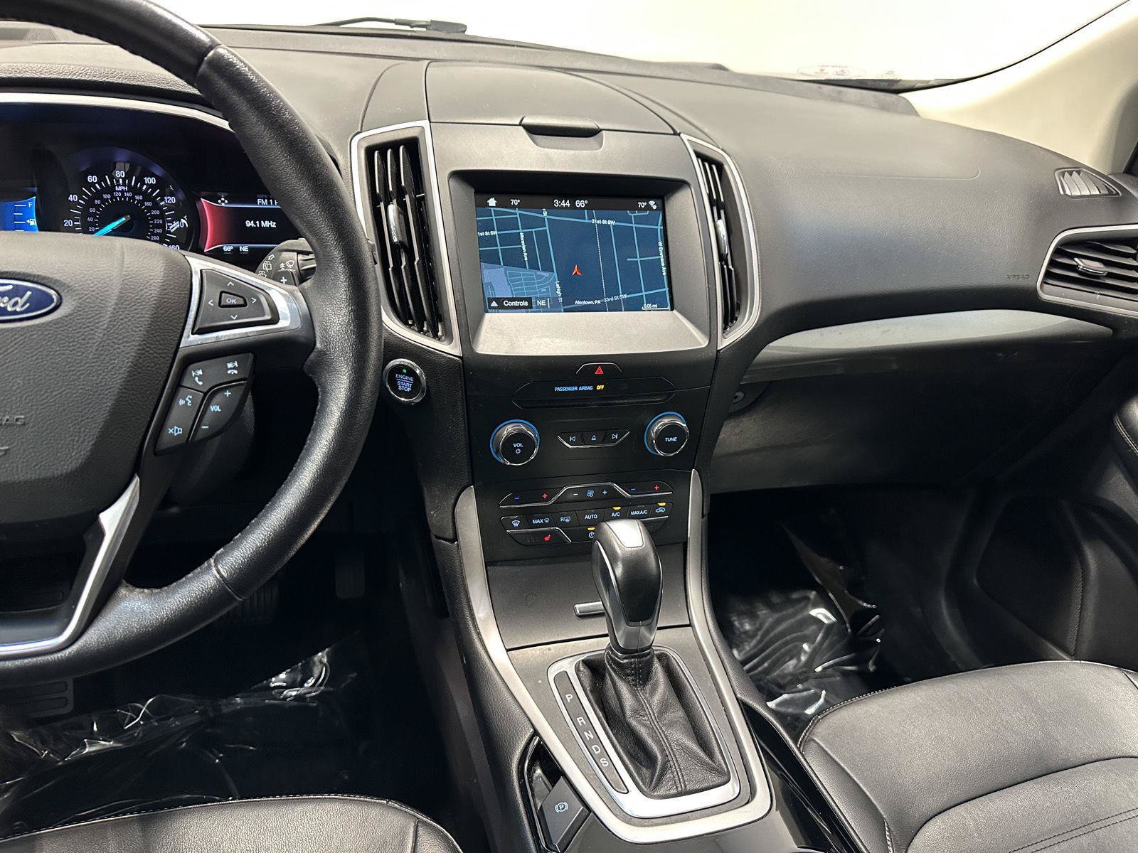 Used 2018 Ford Edge SEL w/ Equipment Group 201A AWD/4WD image 22