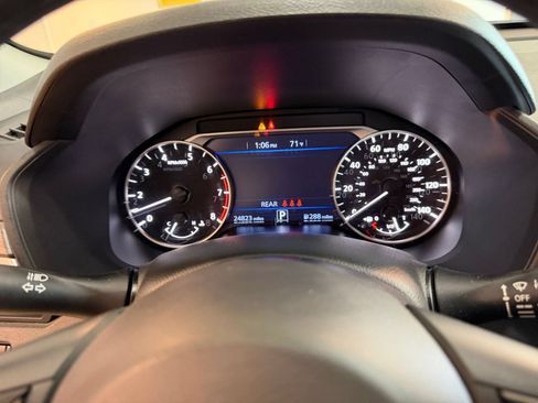 Used 2025 Nissan Altima 2.5 SV FWD image 38