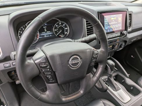 Certified 2024 Nissan Frontier SL w/ Technology Package image 16