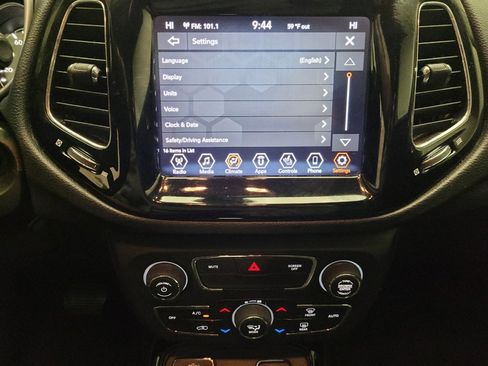 Used 2019 Jeep Compass Limited image 25