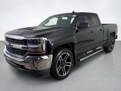 Used 2019 Chevrolet Silverado 1500 LT w/ LPO, Black Pack AWD/4WD image 7