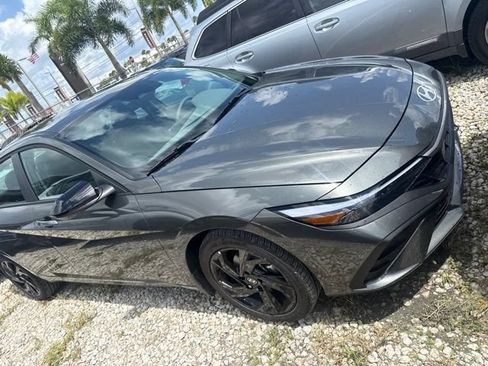 Used 2026 Hyundai Elantra Sport FWD image 4