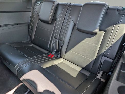 Used 2022 Volkswagen Atlas SE image 14