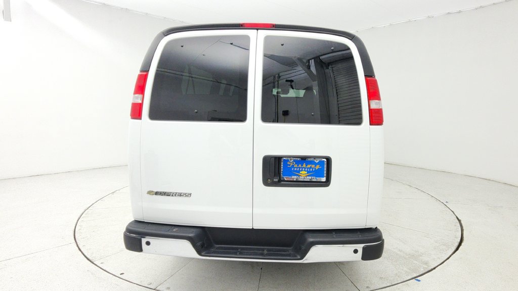 Used 2025 Chevrolet Express 3500 LT w/ LT Preferred Equipment Group RWD image 6