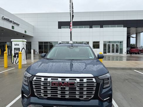Certified 2026 GMC Terrain Denali AWD/4WD image 8