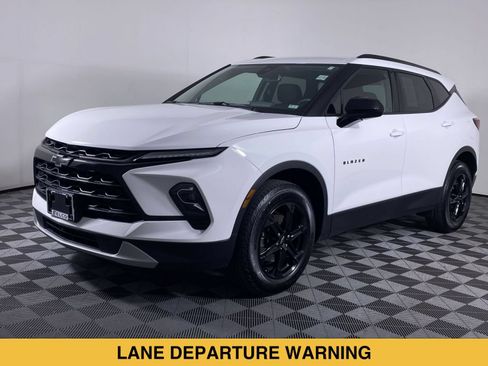 Certified 2023 Chevrolet Blazer LT w/ Convenience Package AWD/4WD image 16