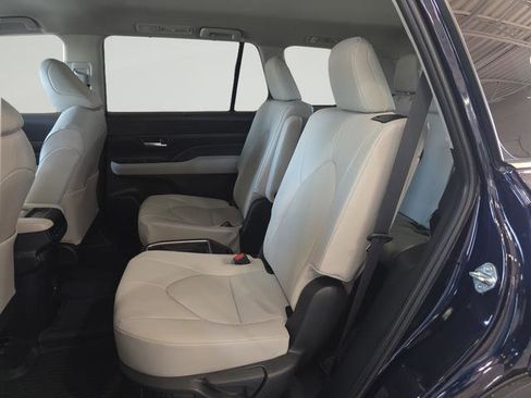 New 2026 Toyota Grand Highlander AWD Hybrid image 23