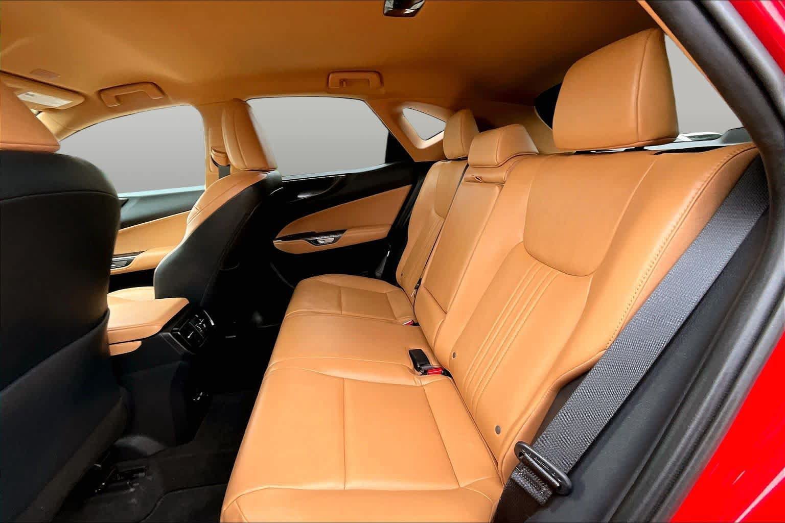 Used 2025 Lexus NX 250 FWD w/ Accessory Package (Z2) image 21