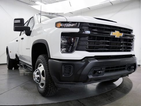 Used 2025 Chevrolet Silverado 3500 W/T AWD/4WD image 39