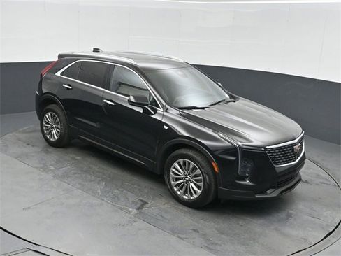 Used 2024 Cadillac XT4 Premium Luxury image 29