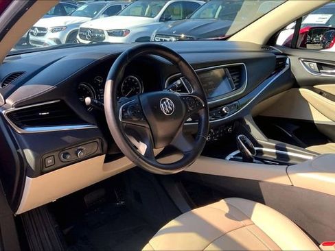 Used 2018 Buick Enclave Essence FWD image 13