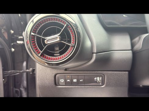 New 2025 Chevrolet Equinox EV RS image 10