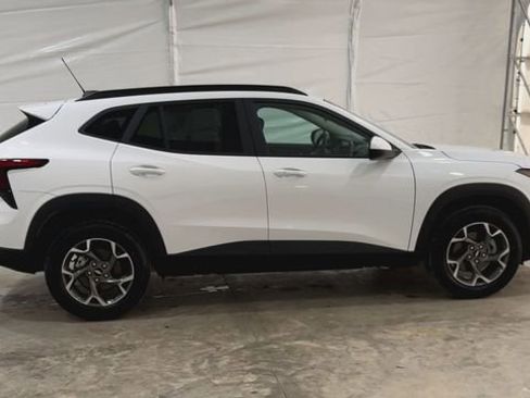 New 2026 Chevrolet Trax LT w/ Driver Confidence Package image 9