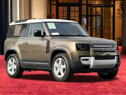 Used 2021 Land Rover Defender 90 First Edition image 8