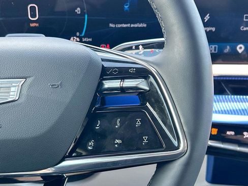 Used 2026 Cadillac Optiq Luxury 1 image 33