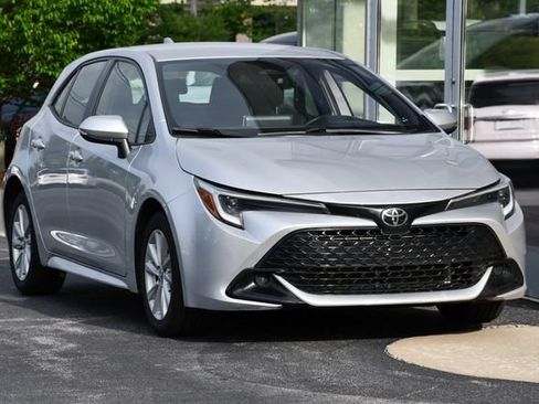 Used 2023 Toyota Corolla SE FWD image 5