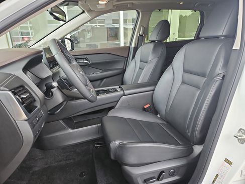 Used 2023 Nissan Rogue SL w/ SL Premium Package AWD/4WD image 8