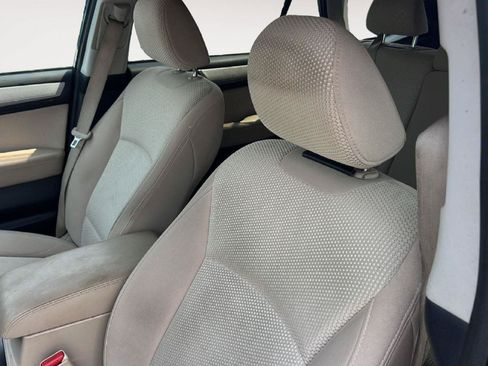 Used 2017 Subaru Outback 2.5i Premium AWD/4WD image 10