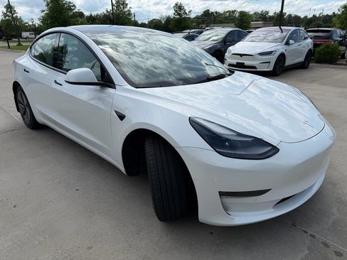 Used 2022 Tesla Model 3 Long Range AWD/4WD image 3