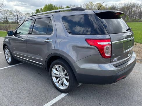 Used 2014 Ford Explorer XLT w/ Equipment Group 202A image 5