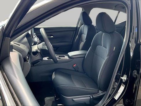Certified 2025 Nissan Sentra SV FWD image 8