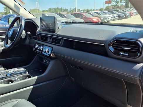 Used 2024 Honda Pilot EX-L image 6