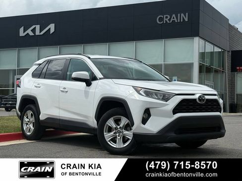 Used 2021 Toyota RAV4 XLE FWD image 1